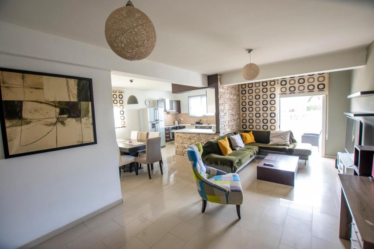 Glabur Stays - The Executive 2 Bdr - Nicosia City, Free Parking & Wifi, Welcomes You!!! Exterior foto